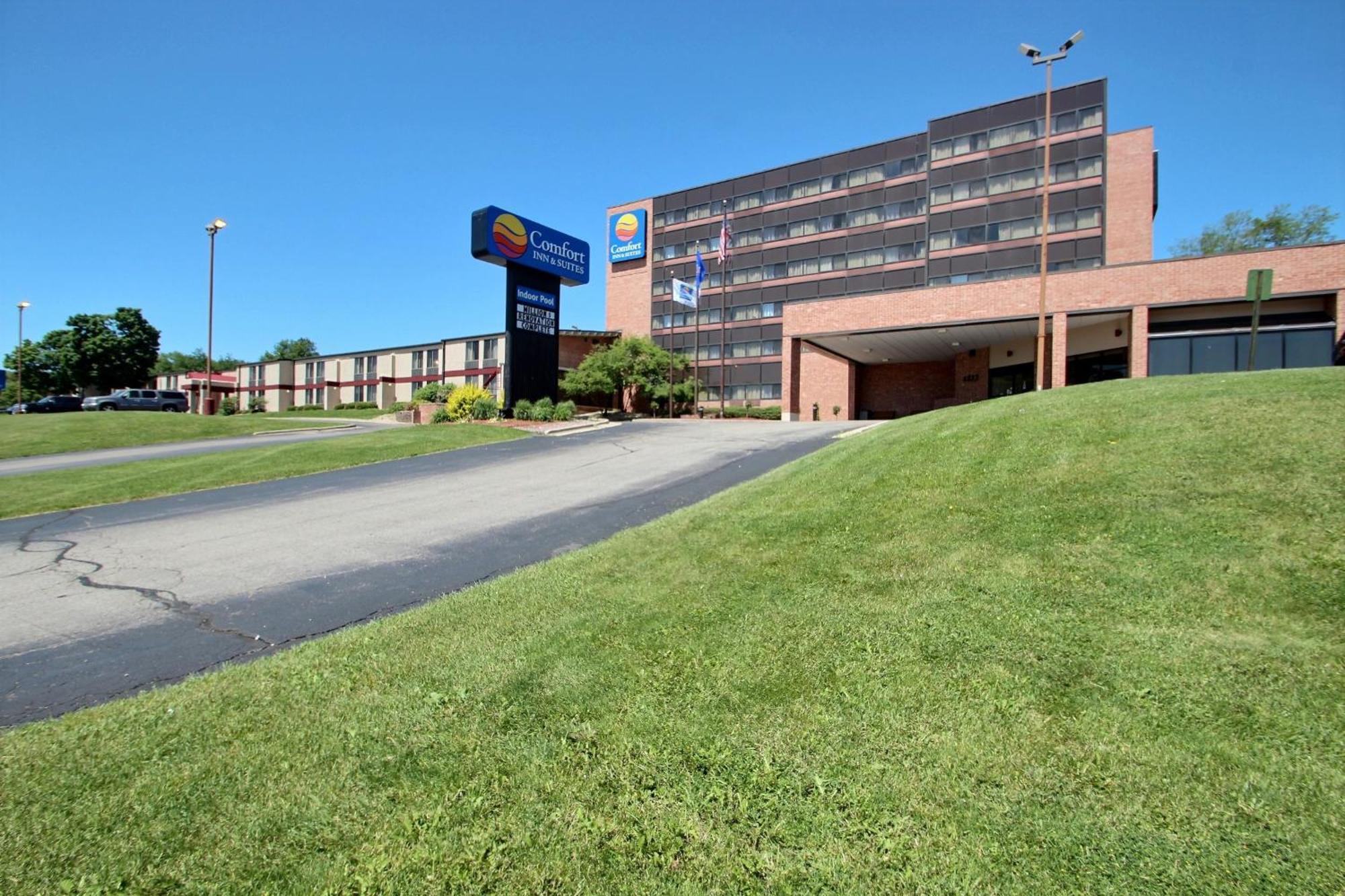 Comfort Inn & Suites Madison - Airport Exteriör bild